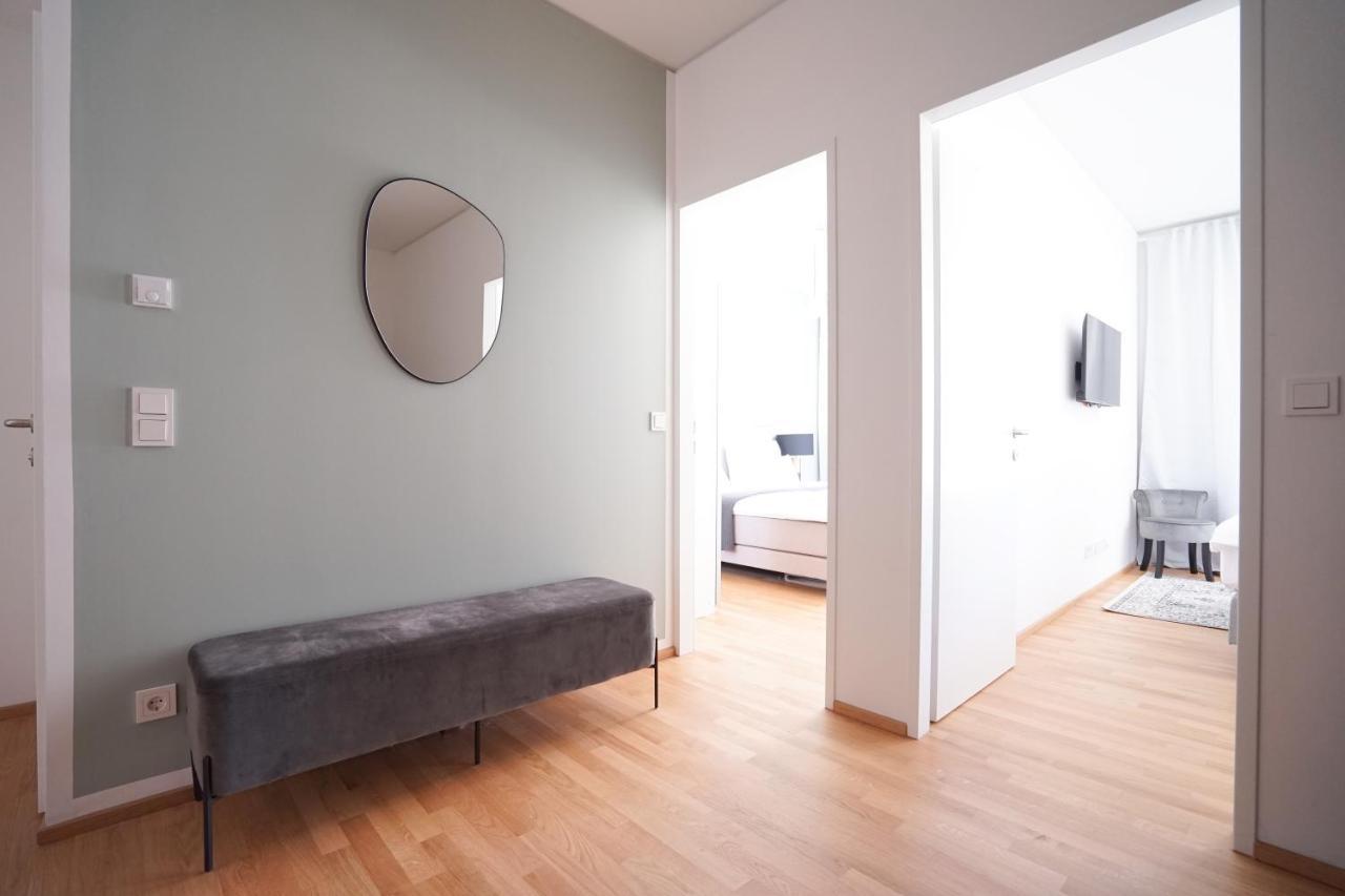 Exclusive 2-Bedroom Condo With Pool & Balcony Wenen Buitenkant foto