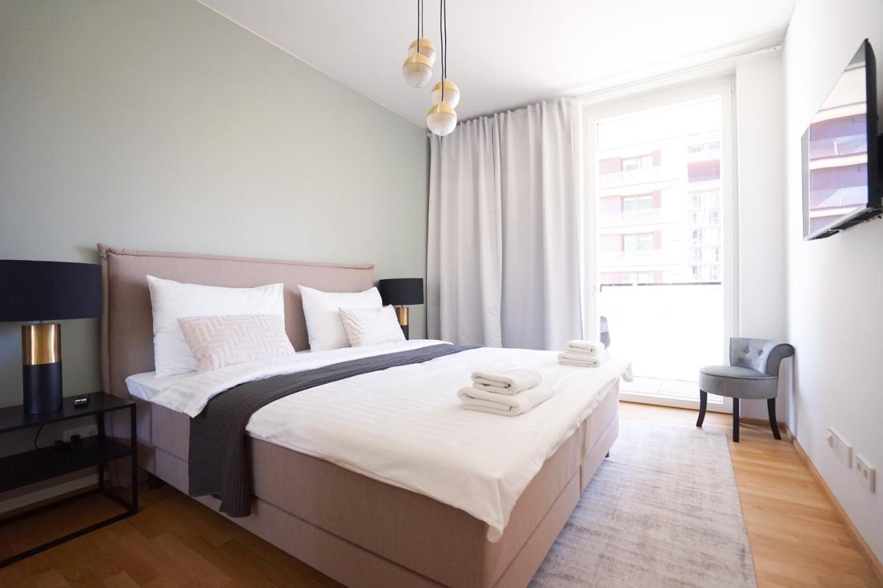 Exclusive 2-Bedroom Condo With Pool & Balcony Wenen Buitenkant foto
