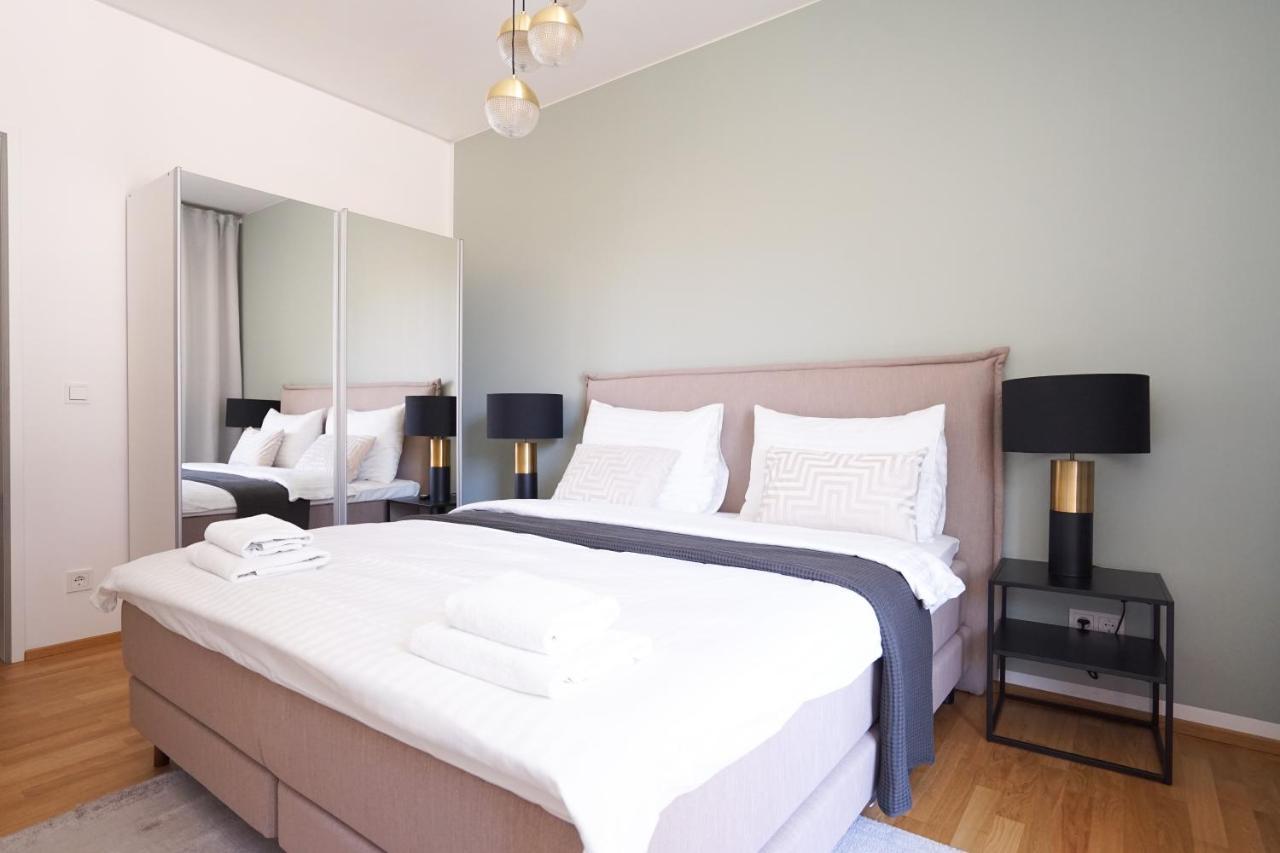 Exclusive 2-Bedroom Condo With Pool & Balcony Wenen Buitenkant foto